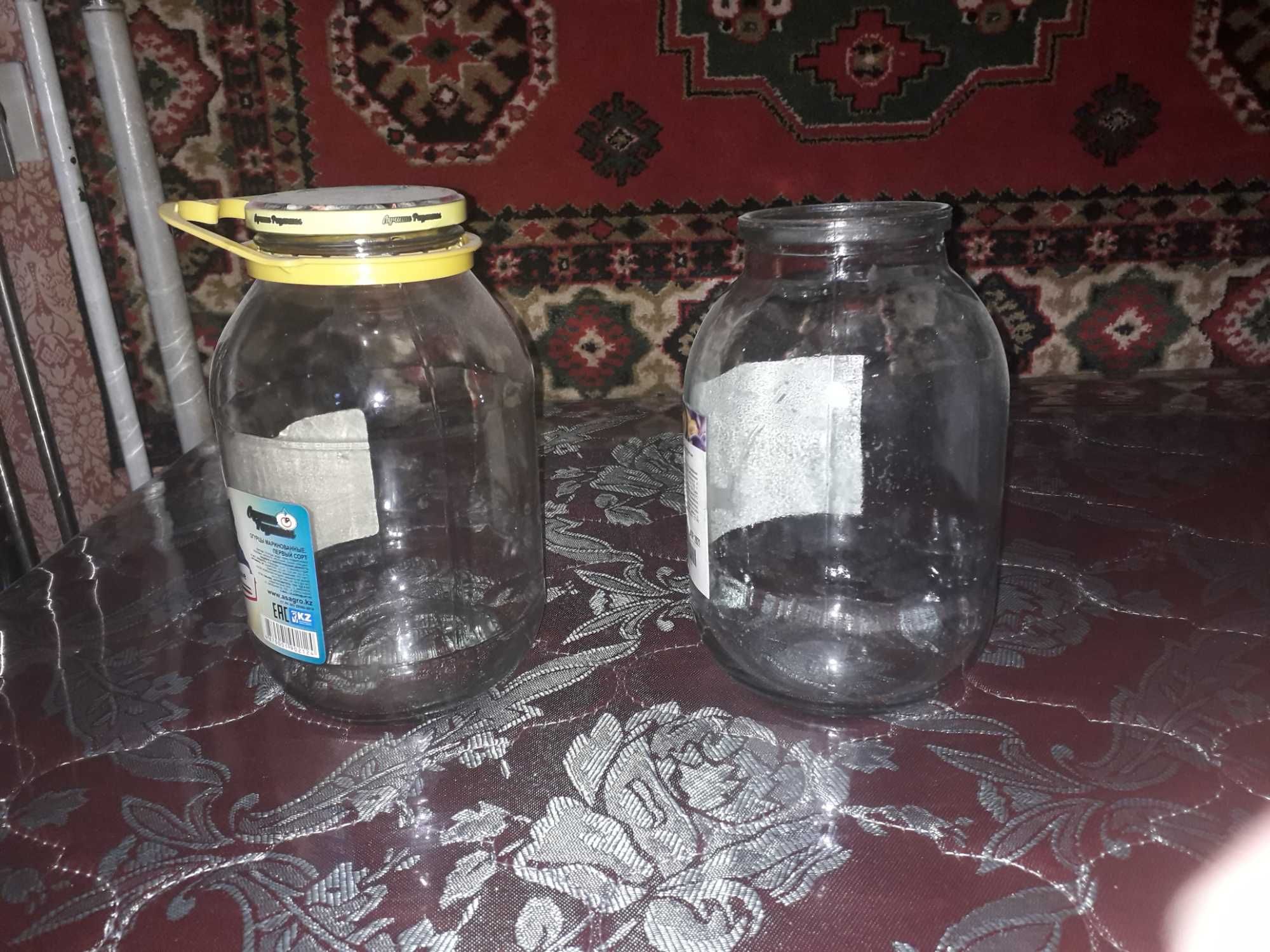 продам банки 2 л и бутылки из под водки