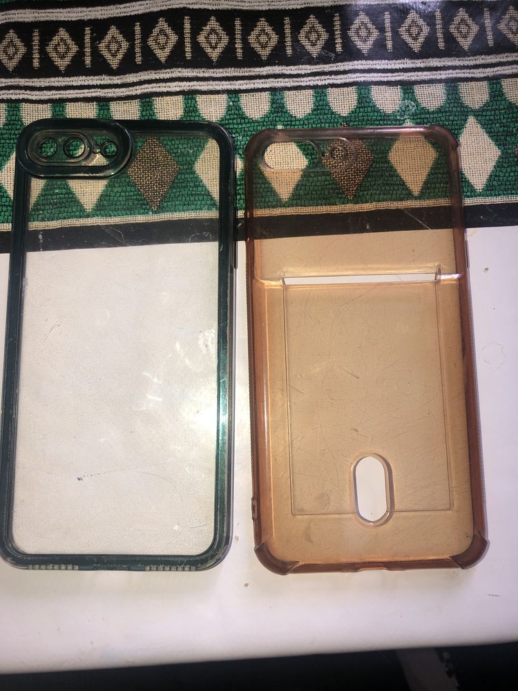 iPhone 8+ не лагает ёмкость:75%  64 гб + чехол и зарядка