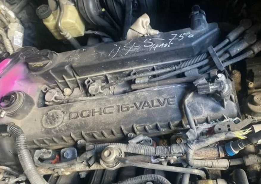 Двигатель LF Mazda 3 (щуп через голову)