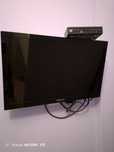 Телевизор Hisense с размером 55*35