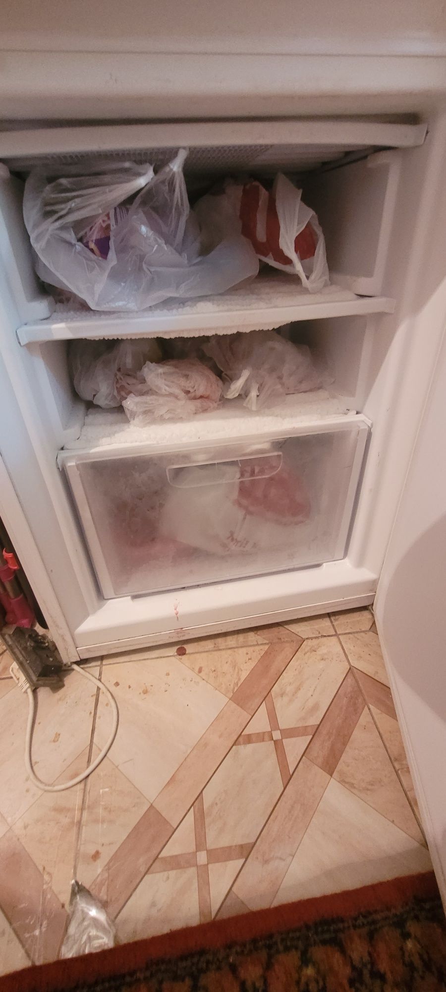 Продам холодильник
