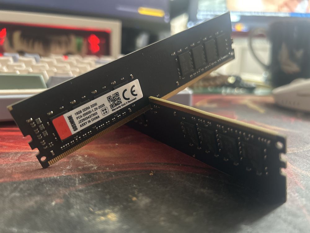 Оперативная память/Ddr4 16gb ,3200 1.2v ПОЛНОСТЬЮ РАБОЧИЕ