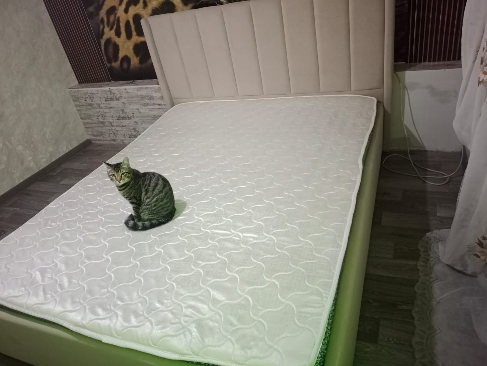 Продам кровать большую