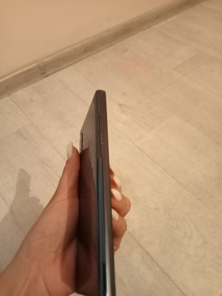 Продам телефон Samsung note 10+