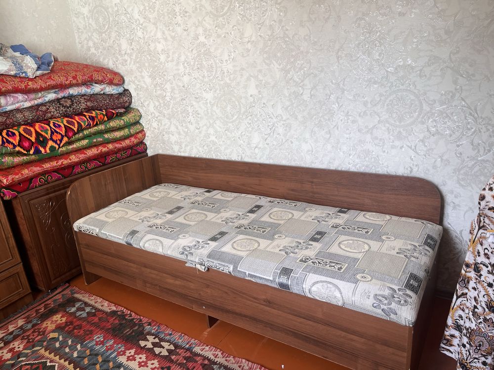 Продаю! СРОЧНО! Комплект мебели