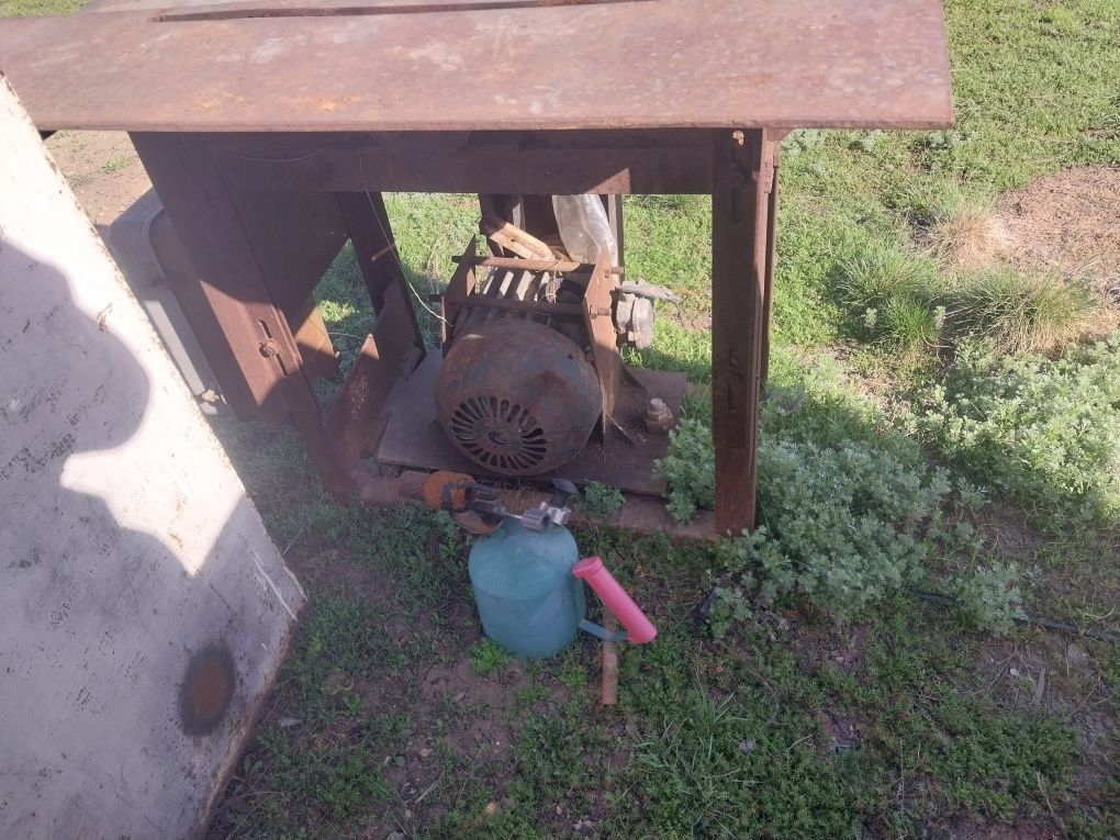 Продам циркулярку с фуганком