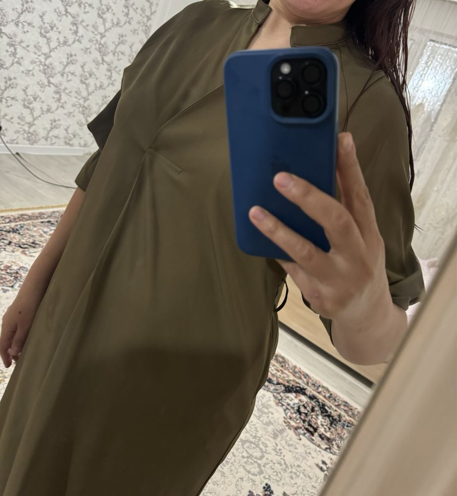 Платье женское, и в пир и в мир.