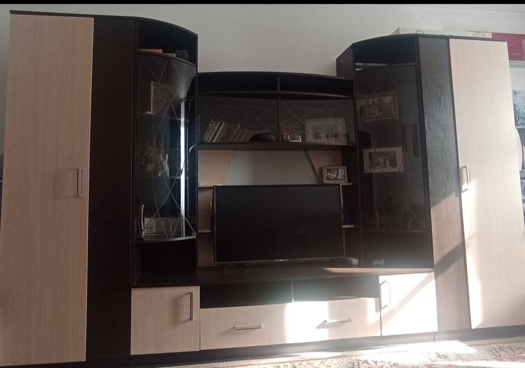 Срочно продам шкаф гарнитура