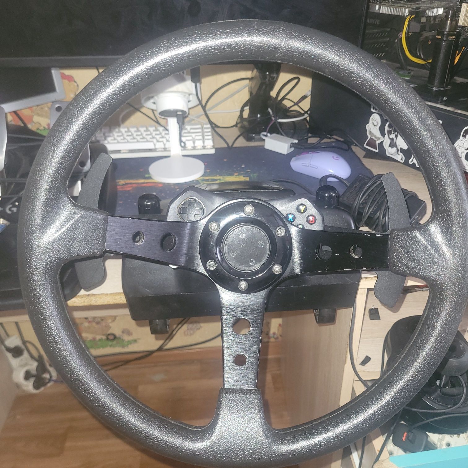 Продам игровой руль logitech g920