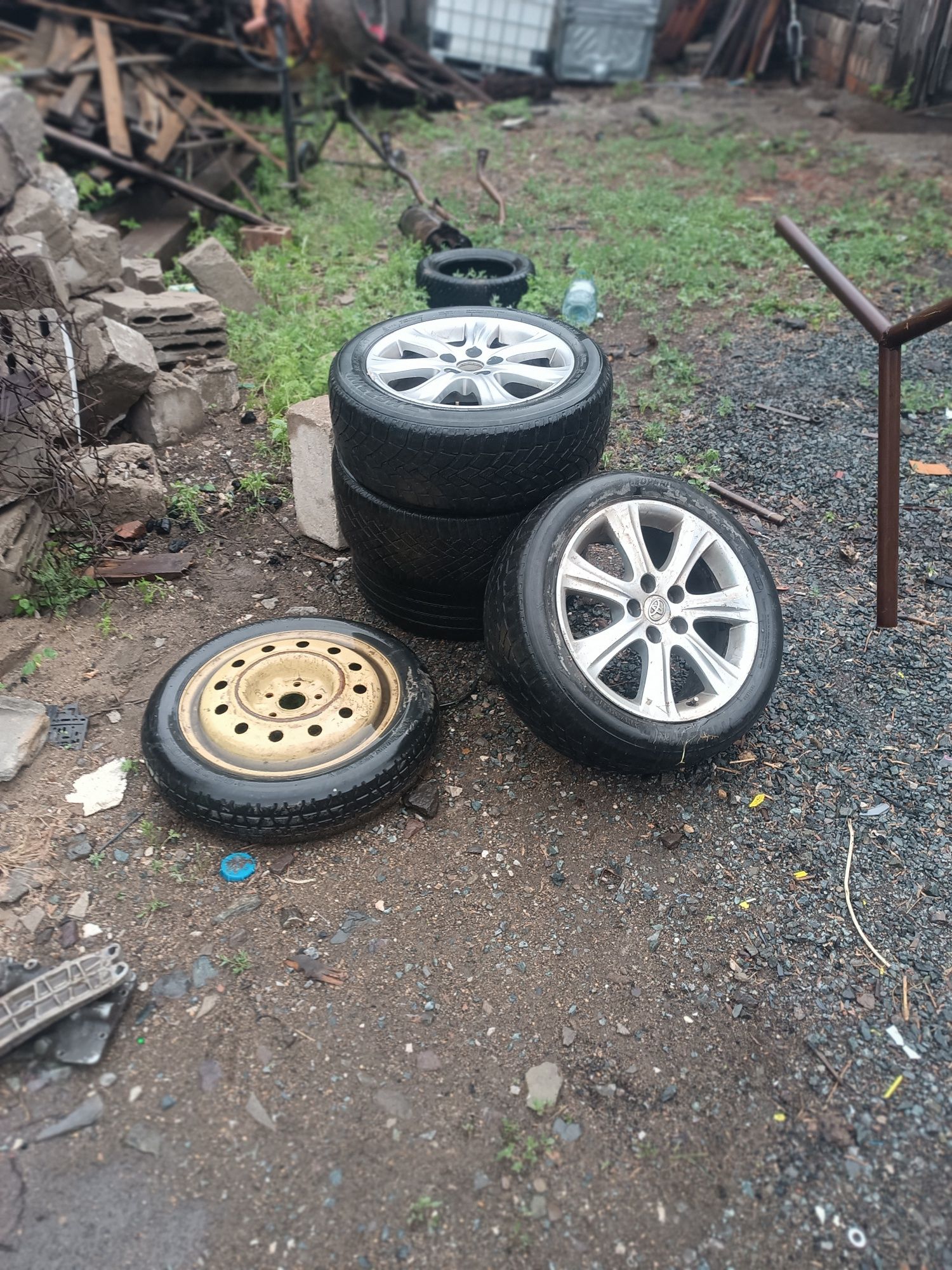 Продам диски и докатка оригинал р17