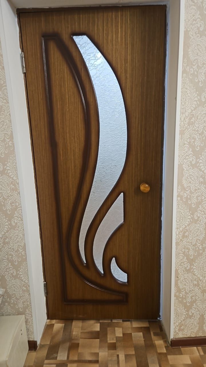 Продам двери 15 000