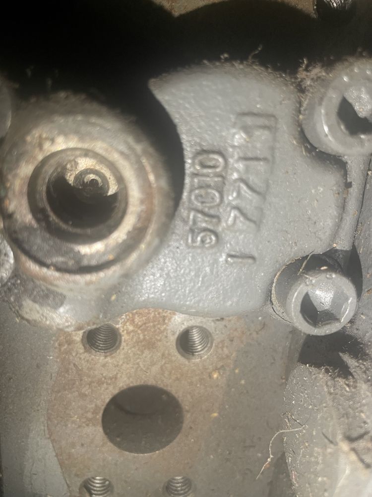 Гидрораспределитель Hitachi на 4hk1