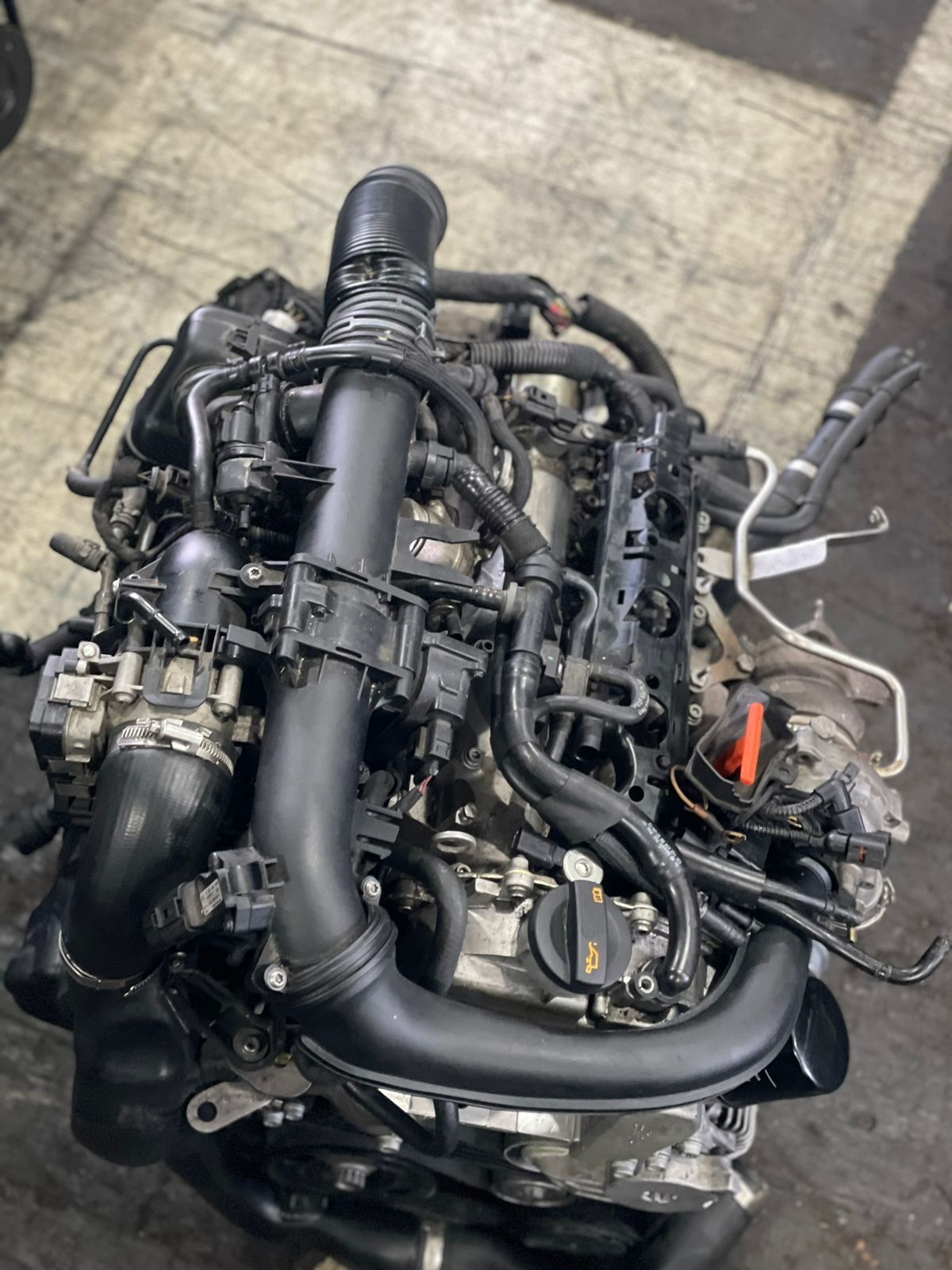 Контрактные Двигатель Tiguan  CAVA  1.4 Turbo