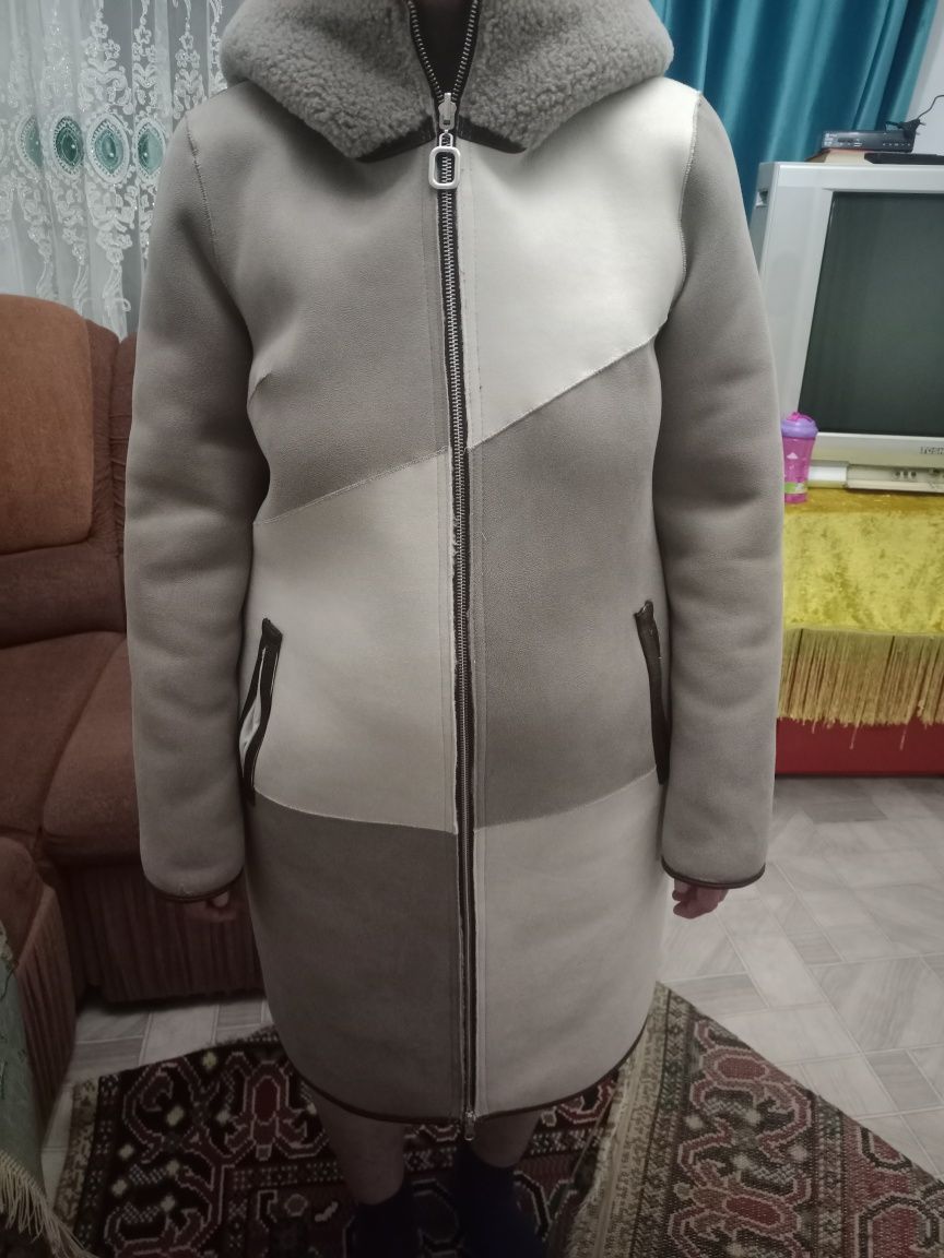 Продам дубленку новую