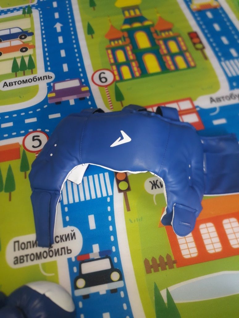 продам кимоно и боксёрской  наборы