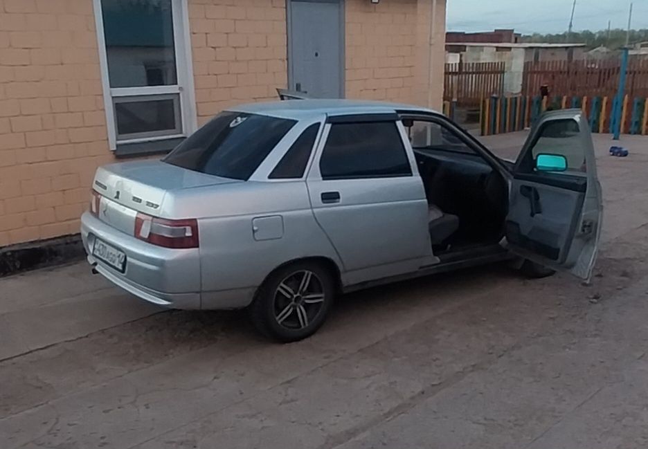 Продам ваз2110 панель Богдан