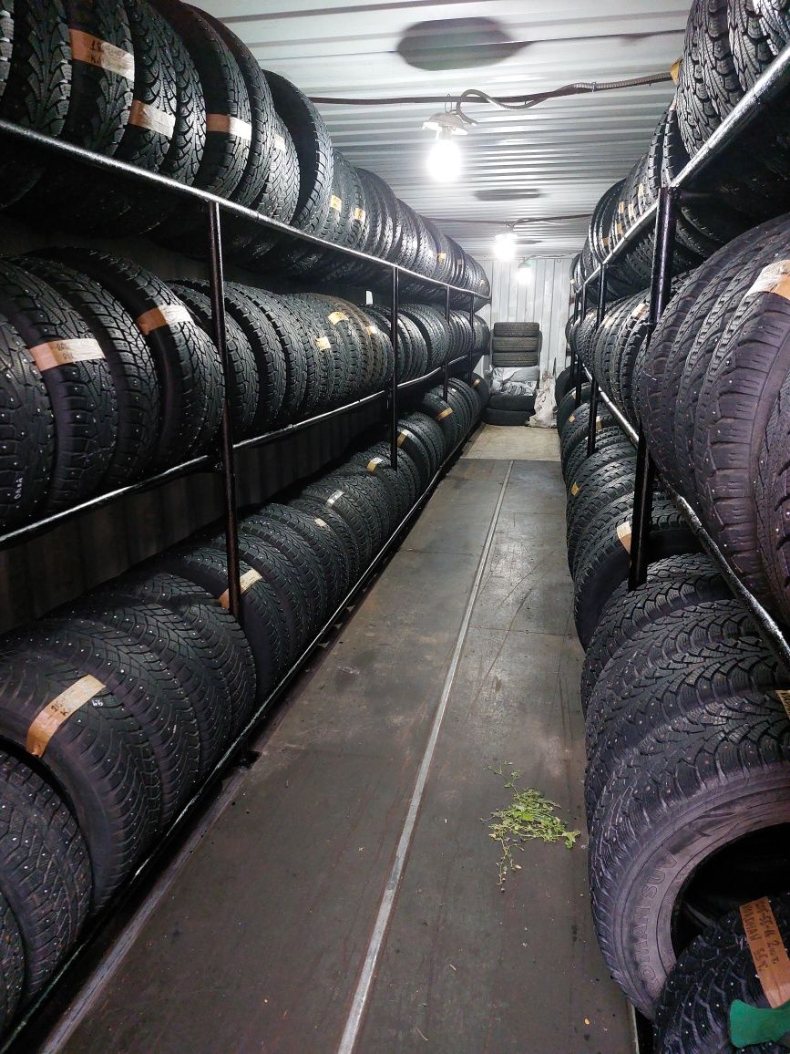 Продам резину 225/65/16C 4шт. CONTINENTAL.85000 в отличном состоянии.