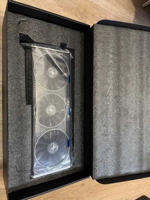 Видеокарта RX 6800
