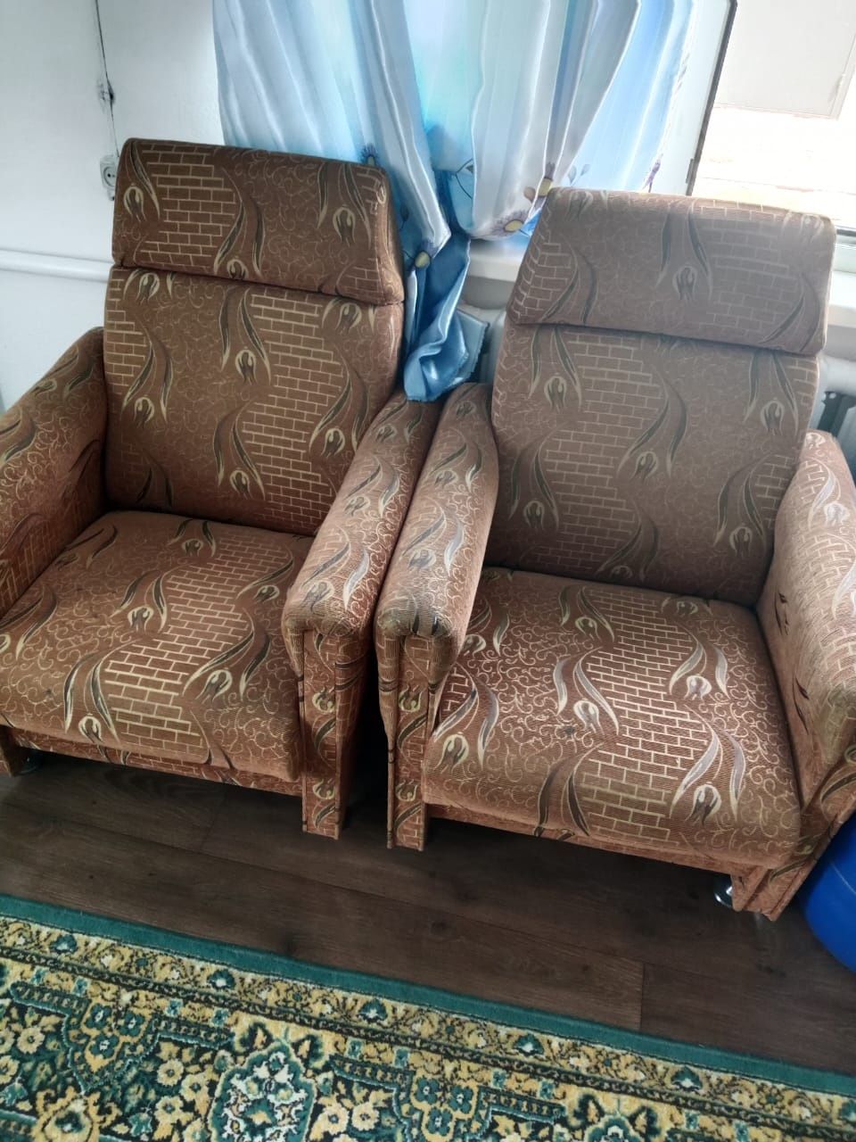 Диван с креслами
