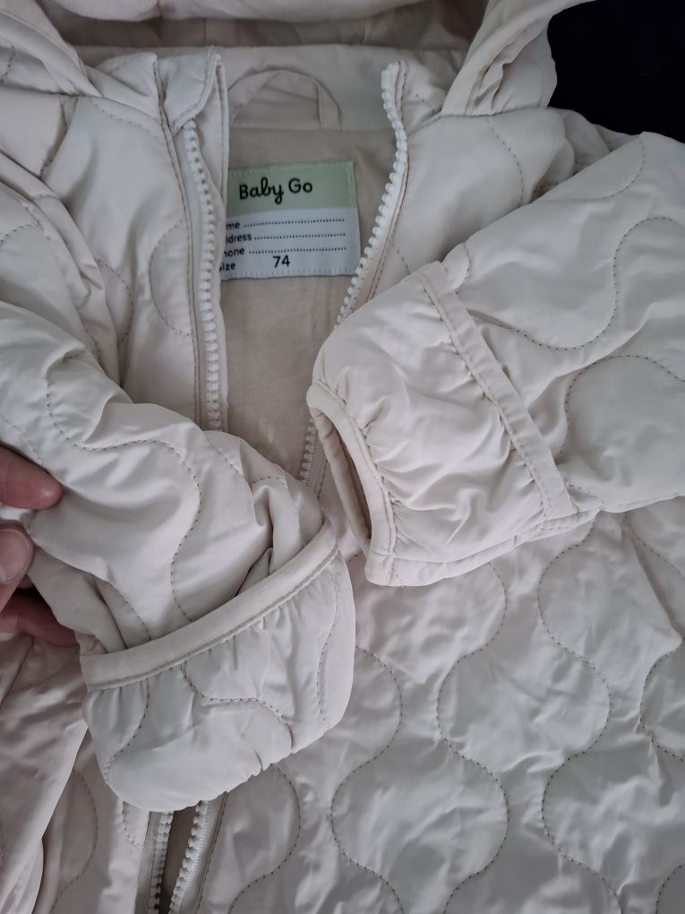 Продам комбинезон. Демисезонный. Можно мальчику и девочке.