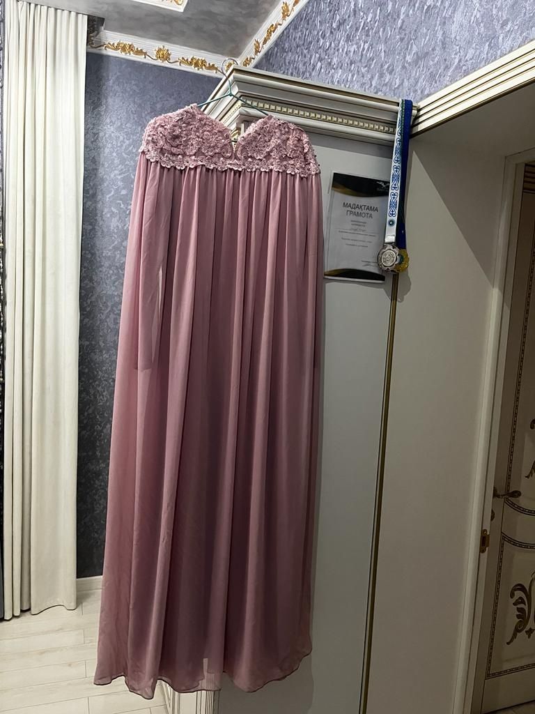 Продам Платье вечернее