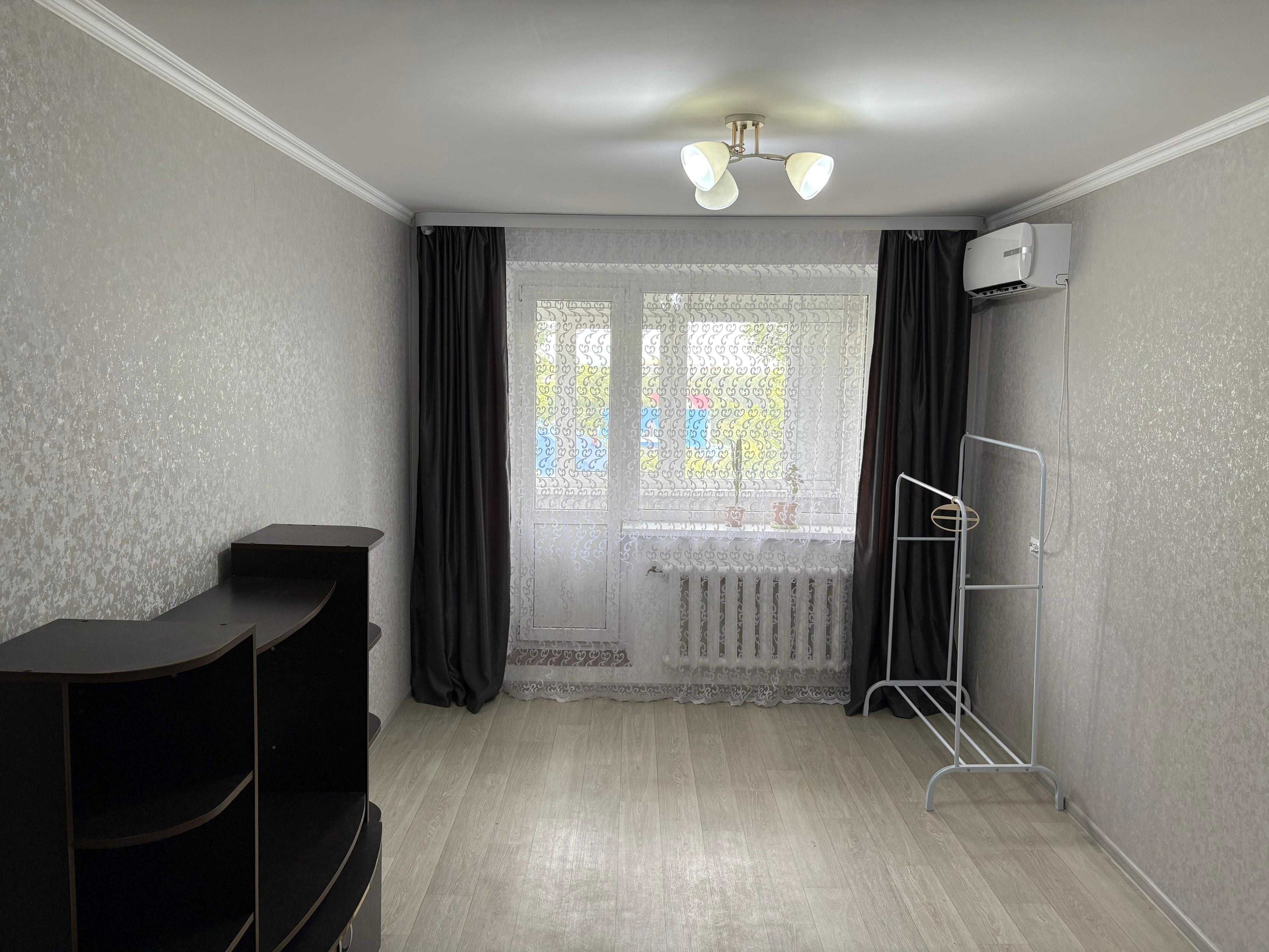 Продается 2 комн. квартира Район Универмаг