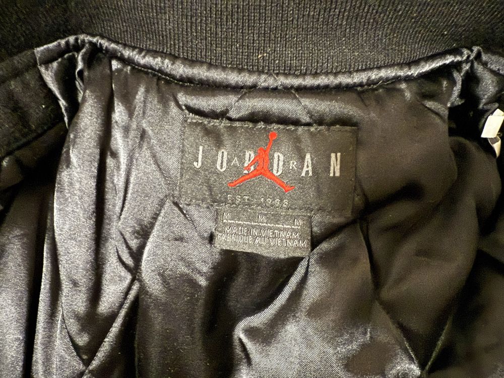 Бомбер куртка Nike Jordan оригиал M