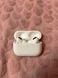 Air pods pro наушники.