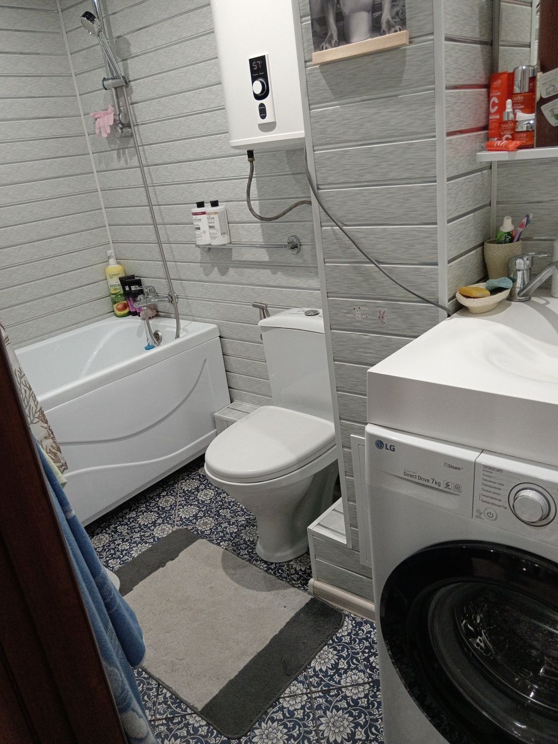 Продам 2-ух комн.кв. в 6мкр.