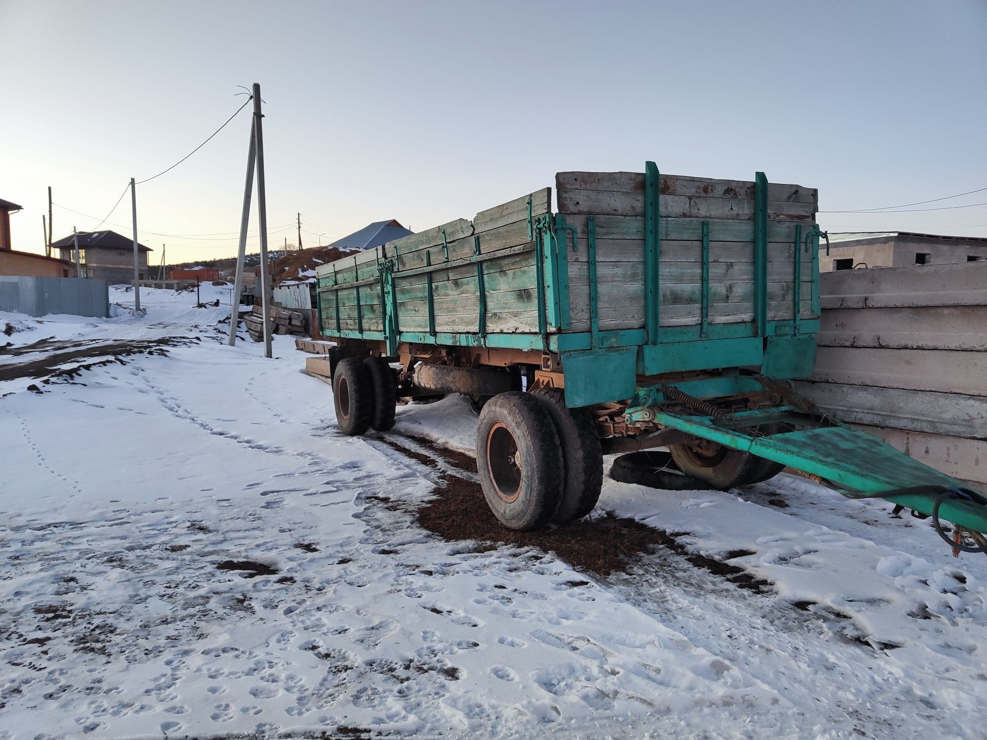 Продам прицеп на КАМАЗ 6,20