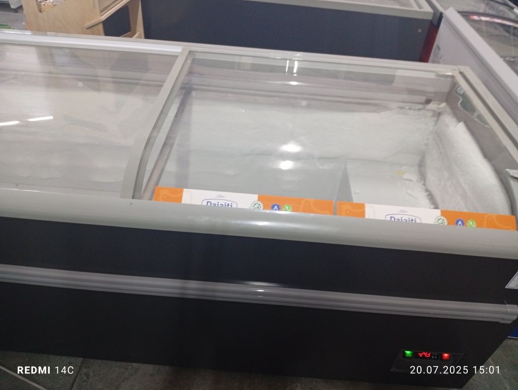 Продам холодильники 4 штуки камерные 2 штуки морозилки