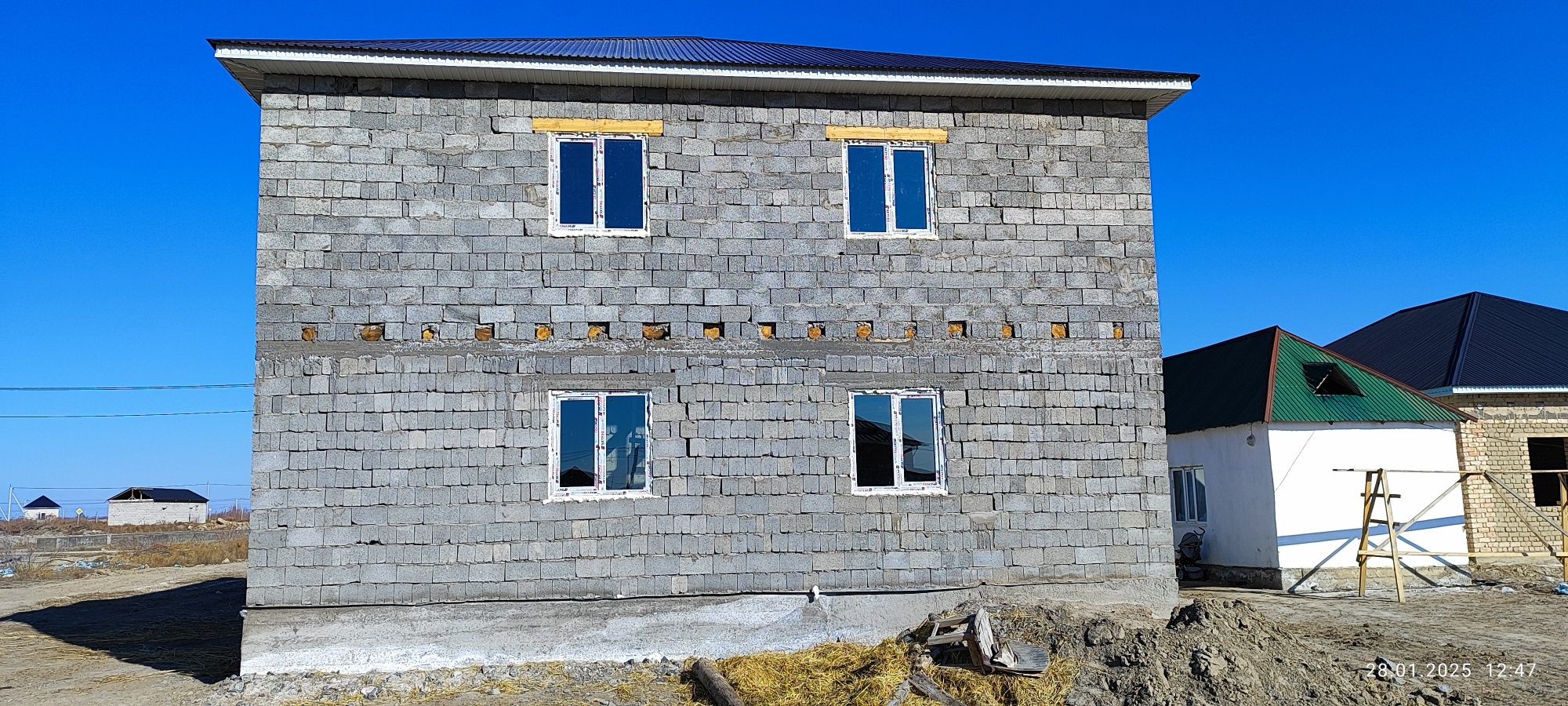 Пластикове окон, двери и форточка