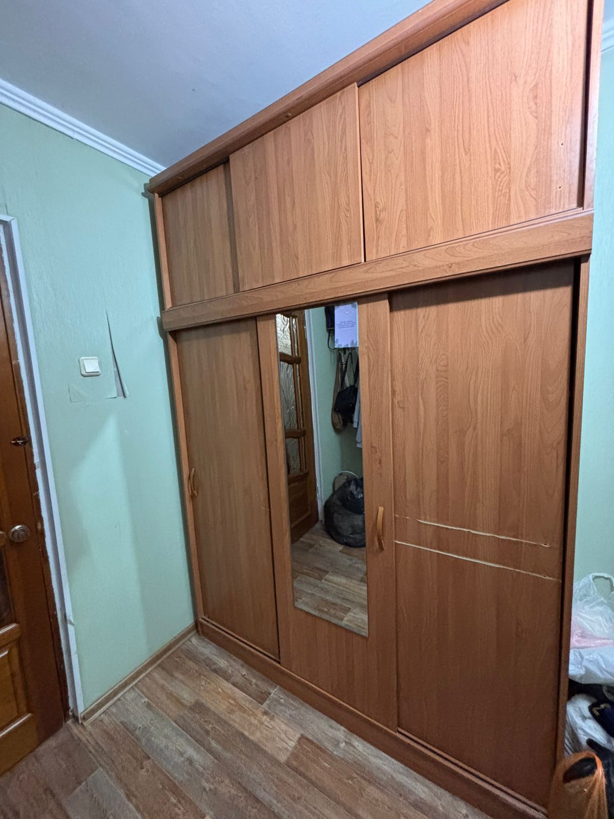 Продается Шкаф купе.