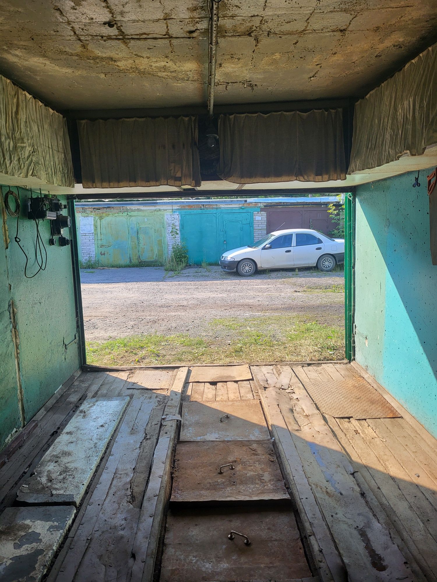 Сдам гараж в центре.