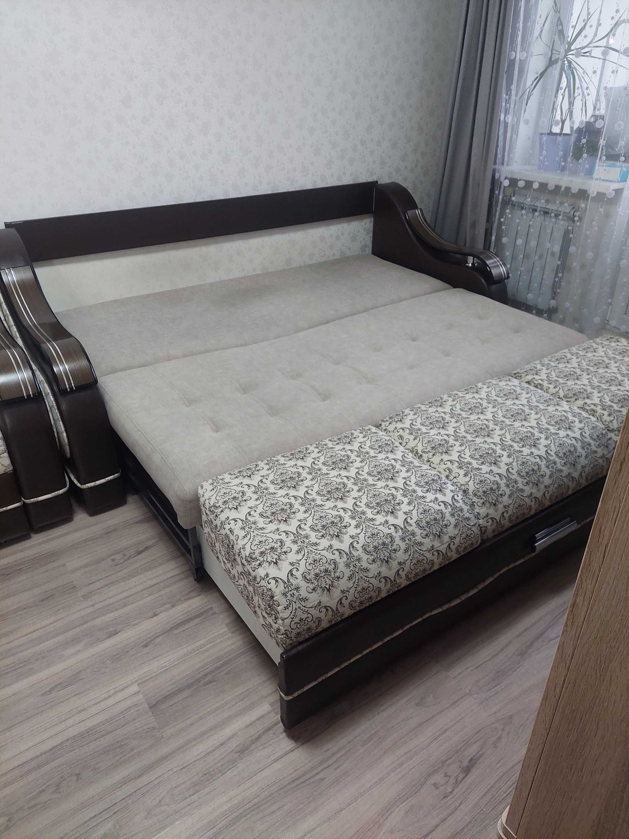 Продам диван раскладной