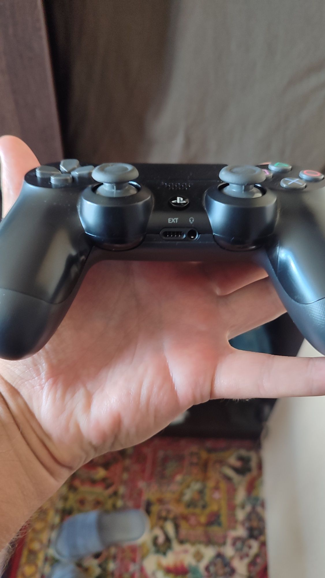 Продам новый геймпад Dualshock 4 для пс4 с проводом