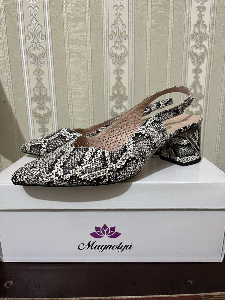 Продам туфли 41р