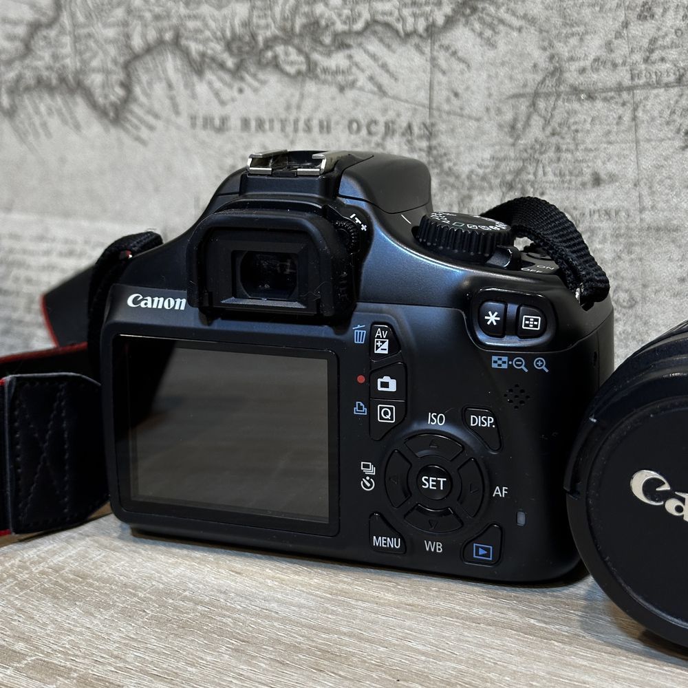 Продам Фотоаппарат Canon 1100d