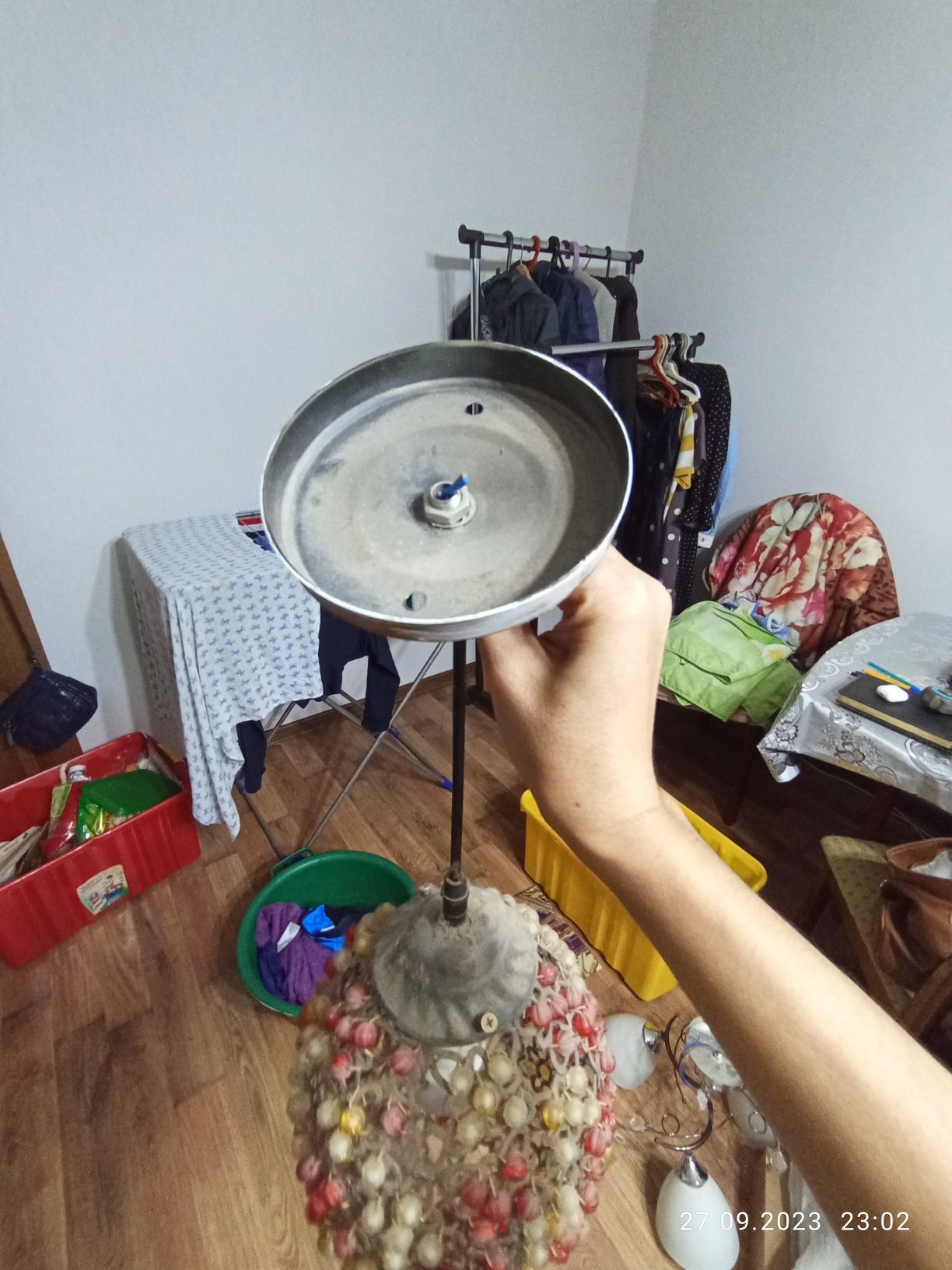 Продам люстру бу в рабочем состоянии