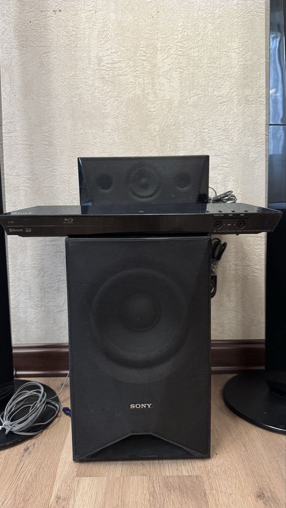 Домашний кинотеатр Sony BDV-E6100, 6 в 1