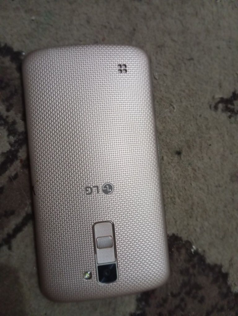 LG k10 в хорошем состоянии