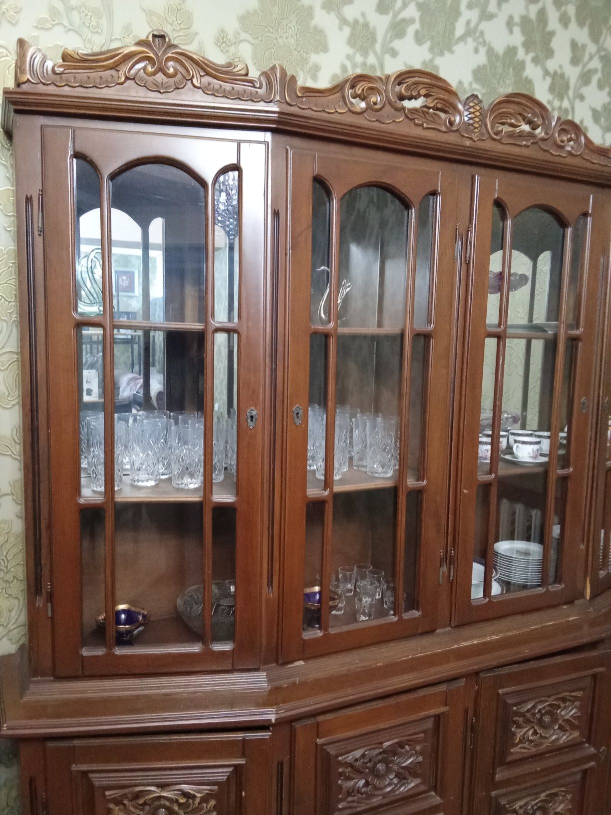 Сервант для посуды
