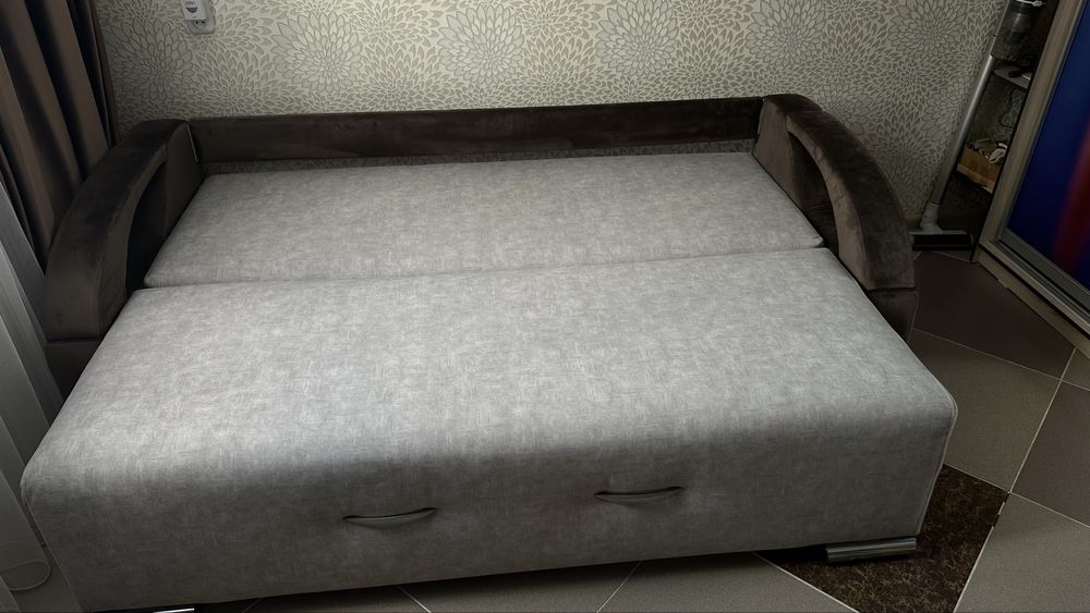 Диван ,б/у 80.000 торг