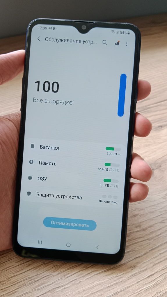 Продаю Samsung Galaxy A20s, 32ГБ смартфон, симкарта не работает