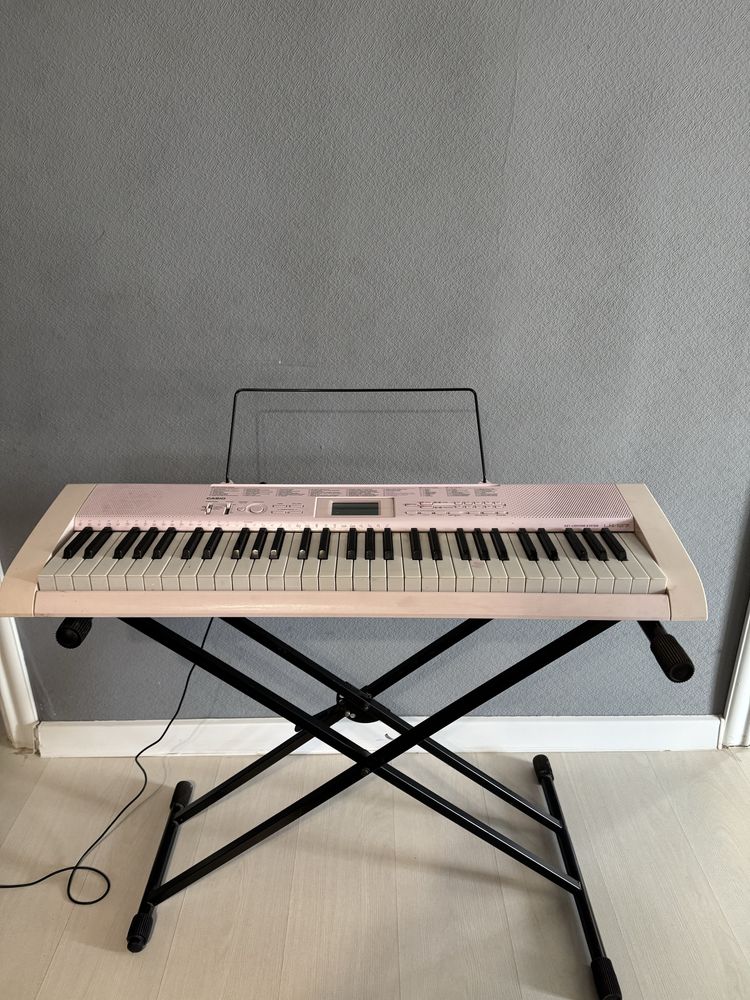Продам синтезатор Casio