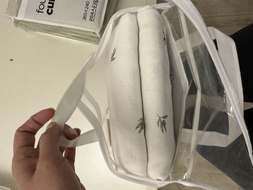 Продам новые южно корейские шторы из льна.
