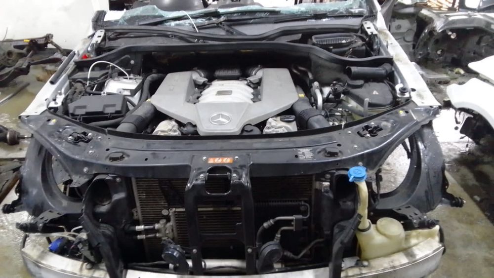 Передняя часть Мерседес ML500 W164.
