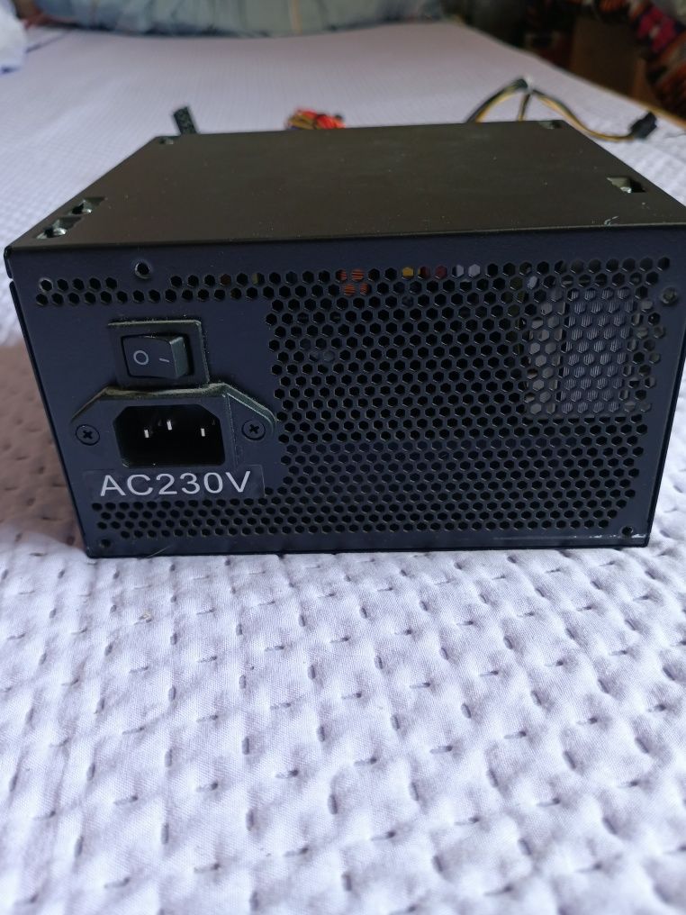 Блок Питания Xilence 550 Вт