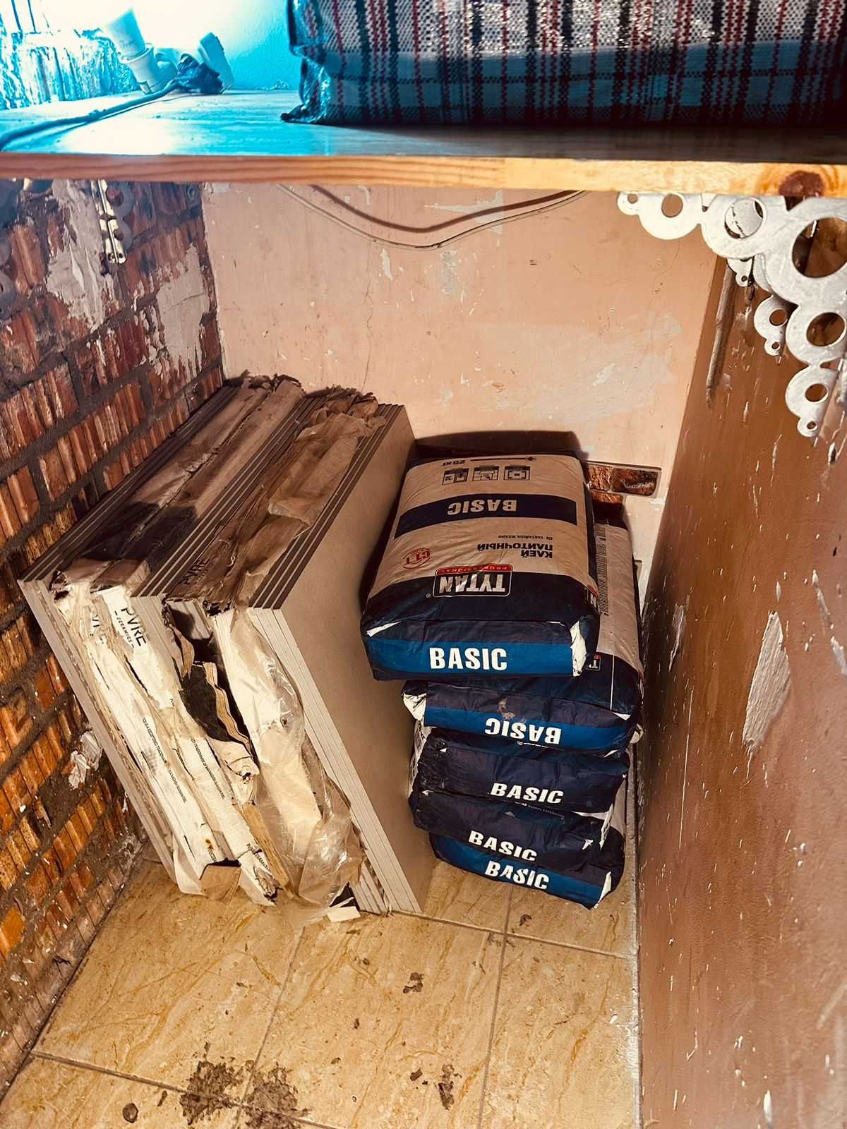 Продам краски для стен