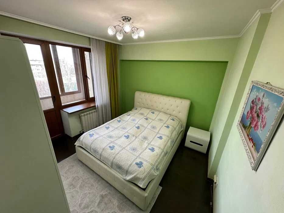 Продам кровать с подъемным механизмом 160 на 200 и матрас